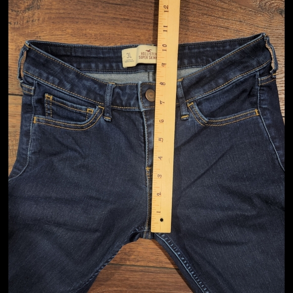 Hollister Skinny Jeans - Picture 11 of 11